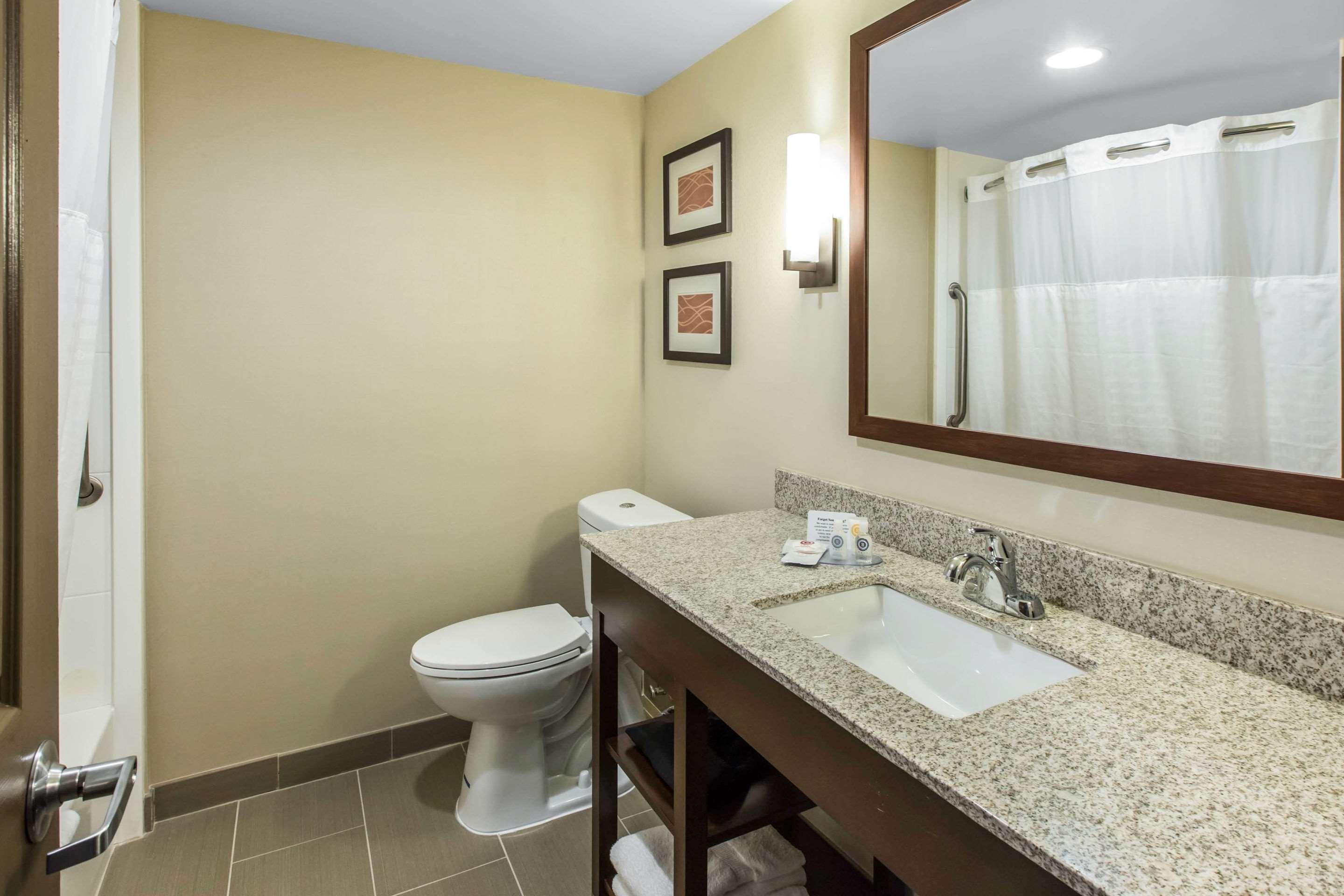 Comfort Inn & Suites Knoxville West Esterno foto